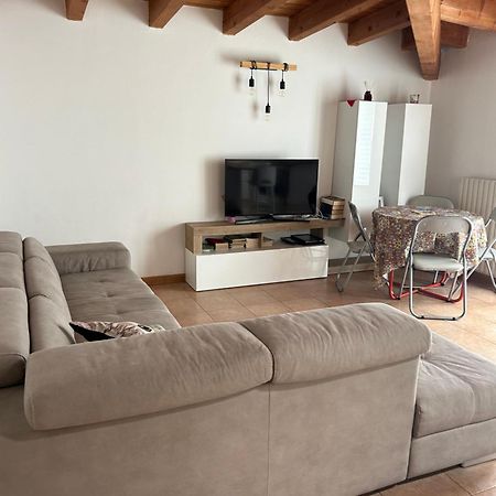 A Casa Di Marta Apartment Canonica d'Adda Luaran gambar
